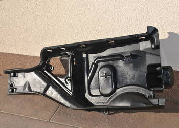 Wlot powietrza kabinowego lewa strona BMW E60 E61 E63 E64