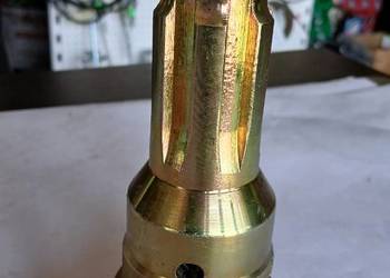 Redukcja wałka WOM adapter na śrubę 1 3/8″ 21 wpustów