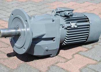 Motoreduktor dwubiegowy 0.9/1.5kw. 40/80obr. VEM