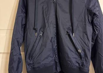 Kurtka damska S wiatrówka granatowa z kapturem przeciwdeszczowa na zamek