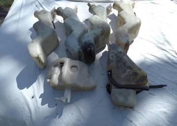 Zbiornik spryskiwaczy BMW 5 E34