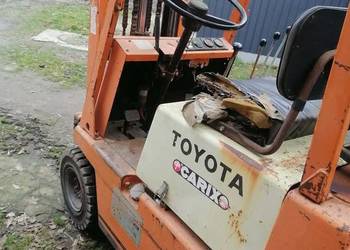 Wozek widłowy toyota