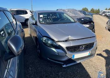 VOLVO V40 1.6 T2 120 Momentum Effektiv Line DQ275