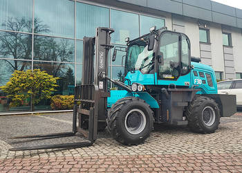 Wózek widłowy terenowy Gunstig F30 4WD 3 tony | MODEL POTARGOWY | 2025