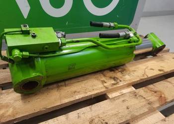 Merlo .... TF {Cylinder hydrauliczny poziomowania łyżki}
