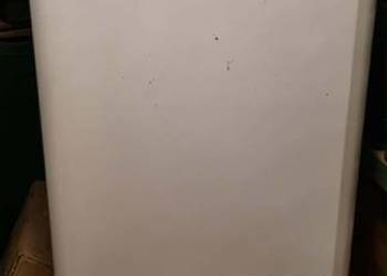 Lodówka używana lodówko zamrażarka marki indesit wysokość 150cm stan dobry