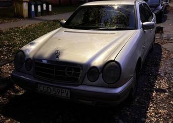 Mercedes w210 e klasa 2.0benzyna 1998 rok hak lpg