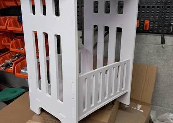 2 nowe mini szafki nocne 36x24x40 do samodzielnego złożenia, jedna ma rysę