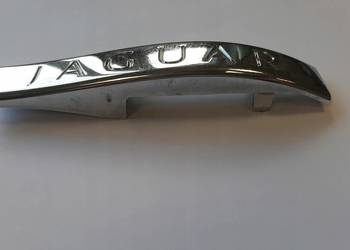 LISTWA ZNACZEK EMBLEMAT CHROM PRAWY TYŁ JAGUAR XF