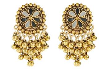 Małe kolczyki orientalne złoty kolor czarny szary koraliki boho etno bohemi