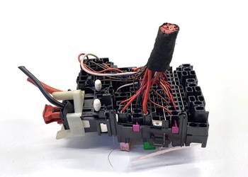 SKRZYNKA BEZPIECZNIKÓW VW GOLF VII 5Q0937615C Hatchback 115KM MODUŁ