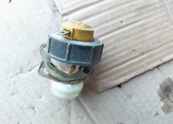 FIAT 126P MALUCH KOREK ZBIORNICZKA HAMULCOWEGO