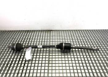 PÓŁOŚ PRAWY PRZÓD MERCEDES GLE A1673308601 2.0 269KM PRZEGUB