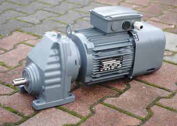 Motoreduktor 2.2kw. 446obr./min. z hamulcem. SEW. RX57DRS90L4BE5/TH