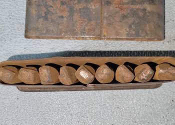 Numeratory w metalowym pudełku PRL cyfry od 0 do 9 Numeratory w metalowym pudełku PRL cyfry od 0 do 9