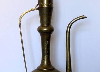 Duży orientalny dzbanek mosiężny