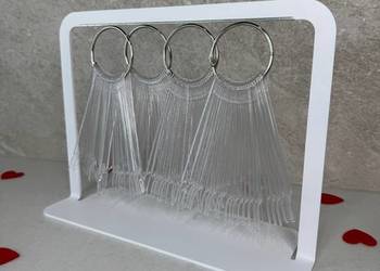 Magnetyczny stojak na wzorniki do paznokci