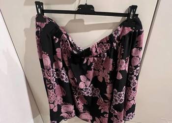 Piękna regulowana spódniczka w kwiaty XL