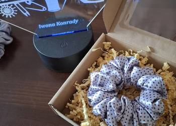 Gumka do włosów scrunchie.