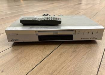 Odtwarzacz DVD marki Hitachi, model DV-P315