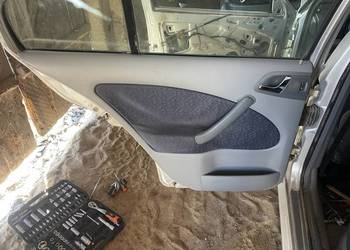 BOCZEK DRZWI BOCZEK DRZWI TYŁ LEWA SKODA OCTA TYŁ LEWY SKODA OCTAVIA I 1