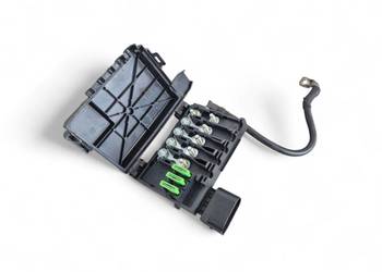 SKRZYNKA BEZPIECZNIKÓW MOSTEK AUDI TT 1.8 T 8N0937550A