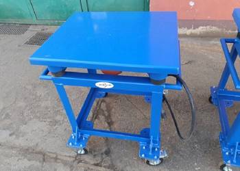 Stół wibracyjny z elektrowibratorem  50x50