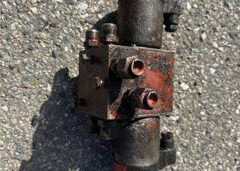 Rozdzielacz hydrauliczny sterowany elektrycznie (elektrozawór hydrauliczny