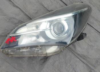 TOYOTA YARIS III LIFT REFLEKTOR LEWY LAMPA LEWA PRZEDNIA
