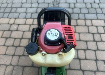 Nożyce spalinowe do cięcia żywopłotu model HT232