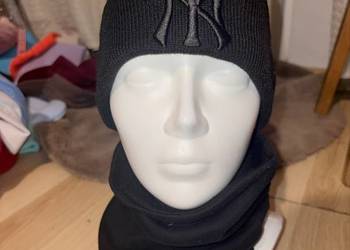 Czarna czapka zimowa podwijana NY + czarny komin na polarze