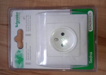 gniazdo pojedyncze Schneider z/u białe 230V 16A nowe