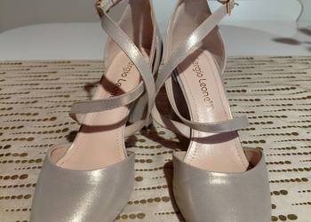 Buty damskie na obcasie