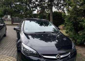 Opel astra niski przebieg 2014