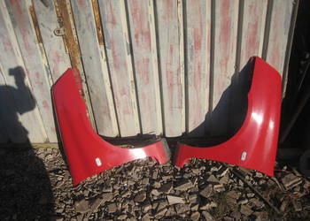 Błotnik przedni prawy lub lewy Renault Clio II lift 01- Thalia czerwony