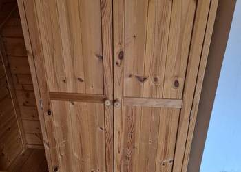 szafa z litego drewna