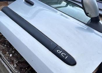 Renault clio 2 drzwi prawe przód tył MV632 Renault clio 2 drzwi prawe przód tył MV632