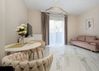 1pok, 36met, Okolice Rynku OGRÓD/GARAŻ/2024 (Wrocław) 1pok, 36met, Okolice Rynku OGRÓD/GARAŻ/2024 (Wrocław)