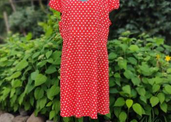 Sukienka retro Dolly and Dotty 48 4XL czerwona białe kropki groszki pin up