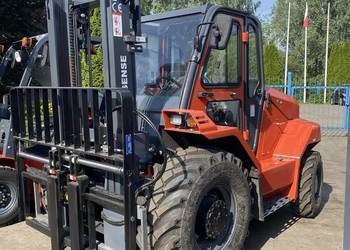 Terenowy wózek widłowy NOWY Spalinowy z napędem 4x4 4WD - 5 Tony Diesel UDT