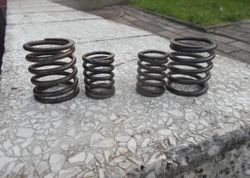 junak m07,m10 orginalne sprężyny zaworowe