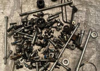 1995 BMW R1100GS sruby silnika sruby nakretki osłony mocowani KPL M974 1995 BMW R1100GS sruby silnika sruby nakretki osłony mocowani KPL M974