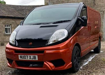 RENAULT TRAFIC 04-014 ZDERZAK PRZEDNI Z ATRAPA TRAFIC TUNING