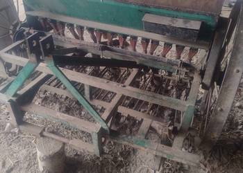 Siewnik konny 15 lejków i opryskiwacz termit 303 8m