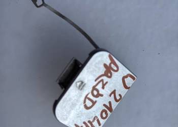 MERCEDES E W210 ZAŚLEPKA HAKA ZDERZAKA 2108850026