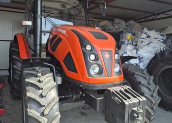 Ciągnik rolniczy Ursus C-3102