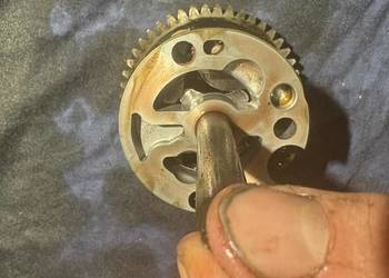 POMPA OLEJU YAMAHA FZS 600