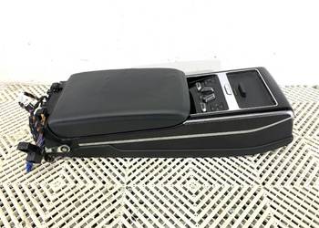 PODŁOKIETNIK ŁADOWARKA INDUKCYJNA PANEL STEROWANIA AUDI A8 D5