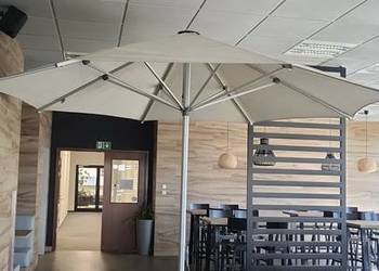 DUŻY PARASOL do ogródka gastronomicznego, na taras lub przed sklep