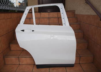 BMW X1 F48 drzwi prawe tył + listwa dolna 2015 - 2022r